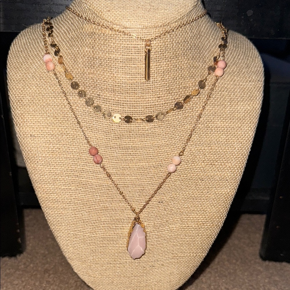 Delicate Pink Beaded and Gold Pendant Necklace